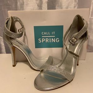 Beautiful silver/ glitter high heels